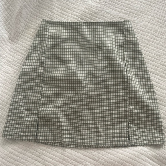 BRANDY MELVILLE JOHN GALT PLAID GREEN SKIRT - Picture 1 of 4